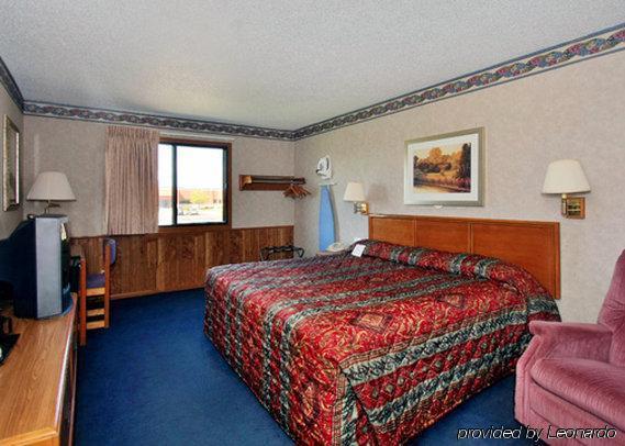 Econo Lodge Inn & Suites Dubuque Værelse billede