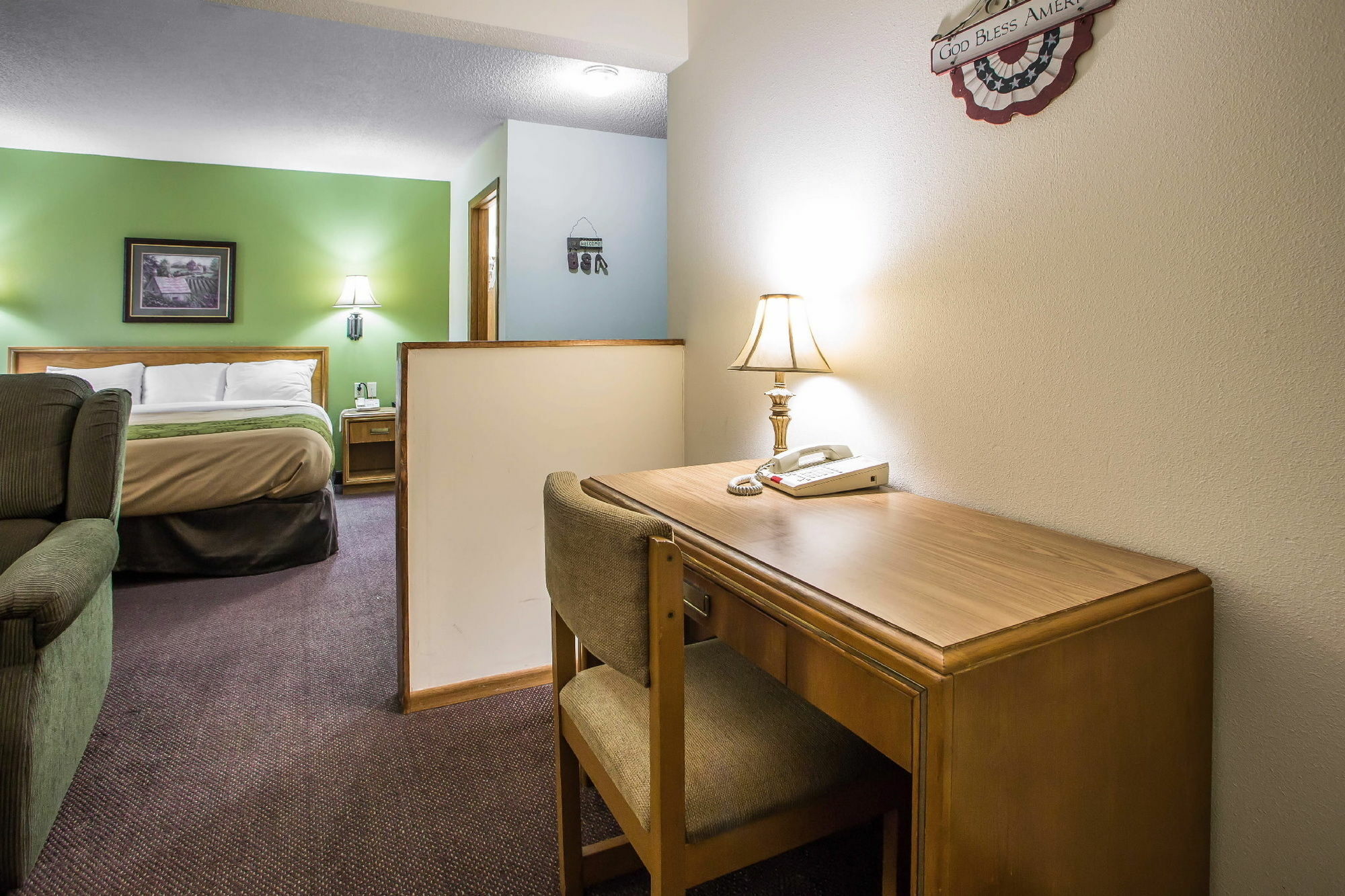 Econo Lodge Inn & Suites Dubuque Eksteriør billede